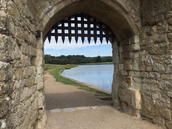 Leeds Castle Weddings wedding venue