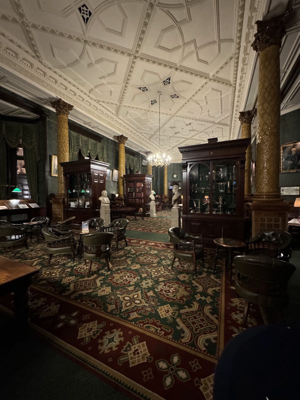 One Whitehall Place photo 4